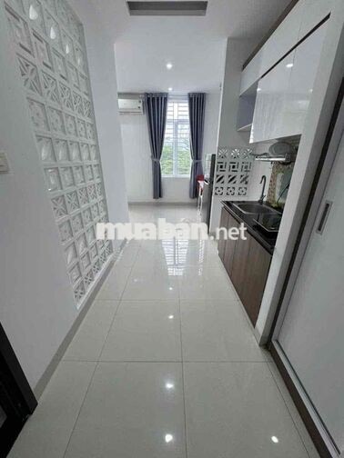 CHO THUÊ CĂN HỘ MỚI XÂY 35m2  CÓ BAN CÔNG  - FULL NỘI THẤT ĐẸP - PHÍA
