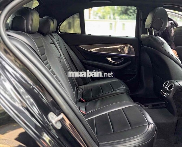E300 AMG  2017 màu đen công ty 1 chủ siêu đẹp