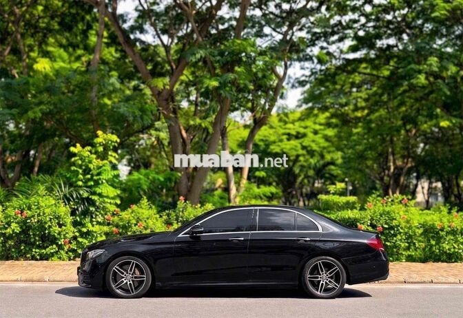 E300 AMG  2017 màu đen công ty 1 chủ siêu đẹp