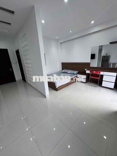 CHO THUÊ CĂN HỘ MỚI XÂY 35m2  CÓ BAN CÔNG  - FULL NỘI THẤT ĐẸP - PHÍA