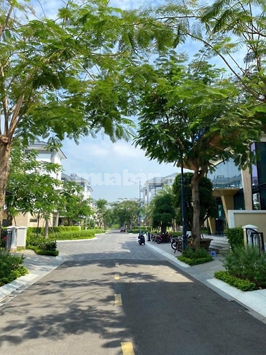 Bán BT 4PN, 3WC, 2 tầng tại Verosa Park Khang Điền, 16 tỷ, 105m2