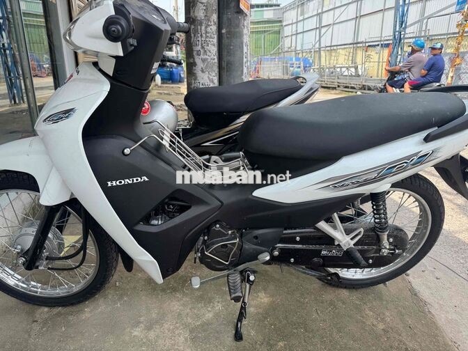 Honda Wave Alpha 273 km Trắng đen