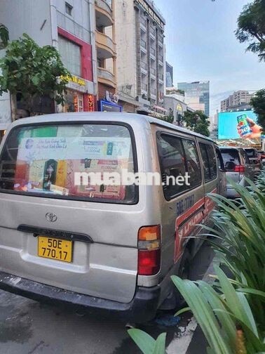 xe van Toyota Hiace 2002
