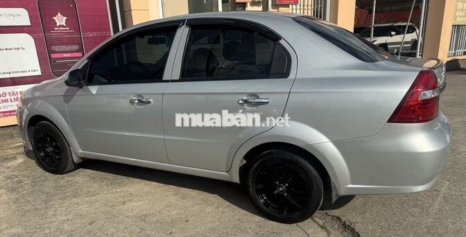Daewoo Gentra 2009 Số sàn màu bạc