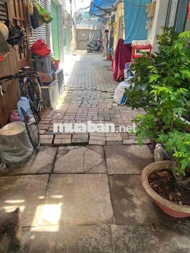 3tr nhà nguyên căn quốc lộ 50 4x9m2 . điện nước nhà nước