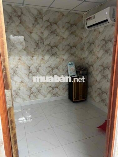 3tr nhà nguyên căn quốc lộ 50 4x9m2 . điện nước nhà nước