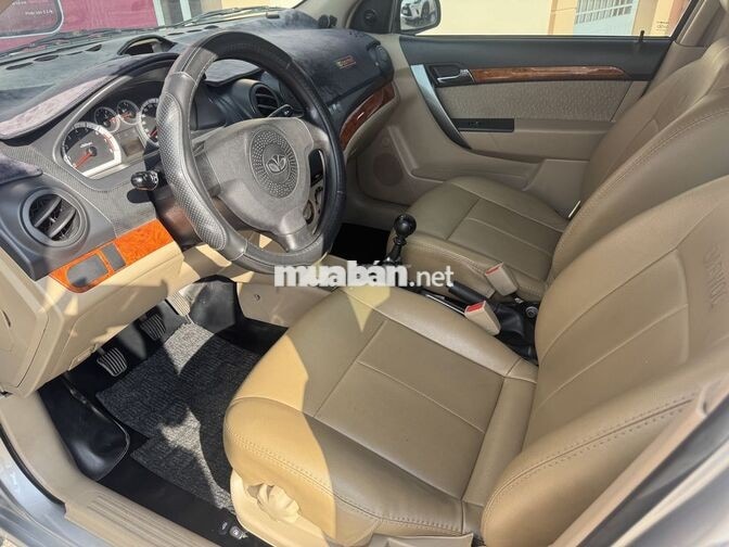 Daewoo Gentra 2009 Số sàn màu bạc