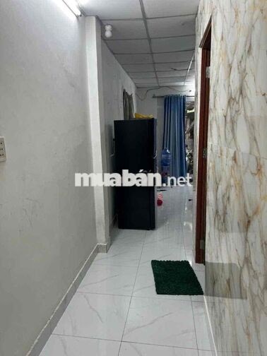 3tr nhà nguyên căn quốc lộ 50 4x9m2 . điện nước nhà nước
