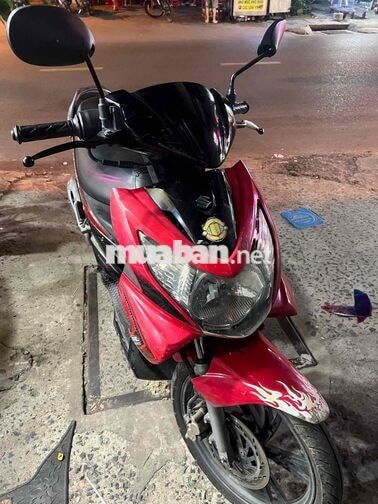 Suzuki Hayate 125cc màu đỏ đen