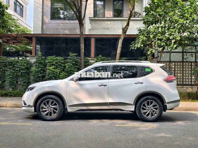 Nissan Xtrail 2.5 SV 2018, mới nhất VN.