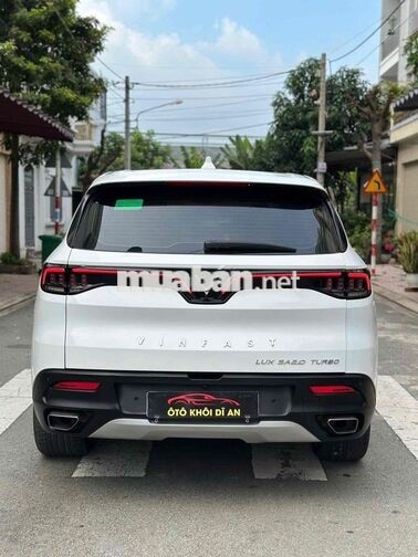 VinFast Lux SA 2.0 2021 Trắng 7 chỗ