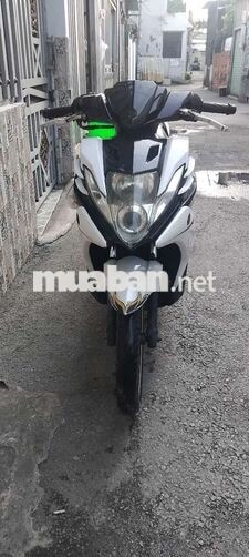 Yamaha Nouvo SX màu Trắng đen
