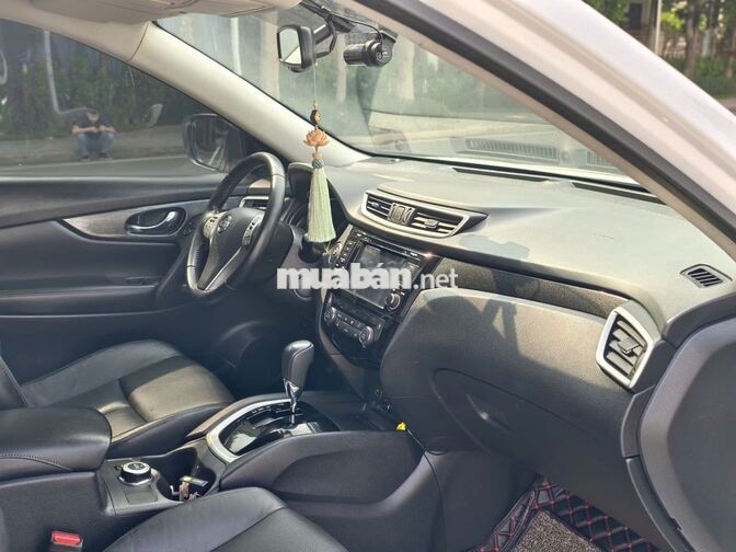 Nissan Xtrail 2.5 SV 2018, mới nhất VN.