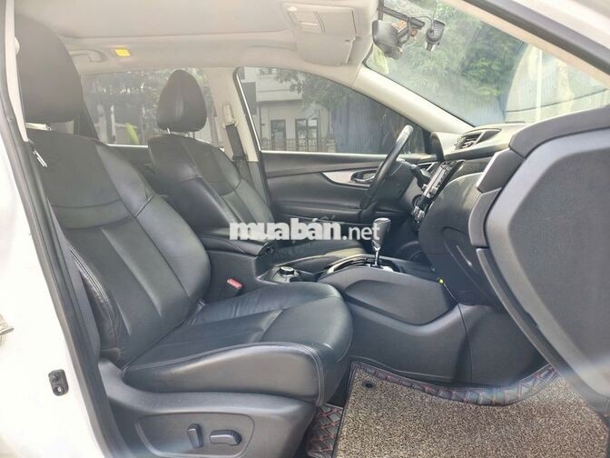 Nissan Xtrail 2.5 SV 2018, mới nhất VN.
