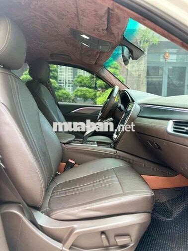 VinFast Lux SA 2.0 2021 Trắng 7 chỗ