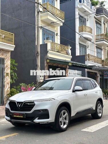 VinFast Lux SA 2.0 2021 Trắng 7 chỗ