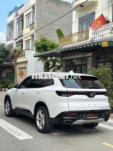 VinFast Lux SA 2.0 2021 Trắng 7 chỗ