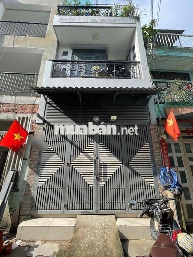 gần chợ Bà Hom, 47m2, 3 tầng 3PN, có sân thượng, hẻm gần 6m