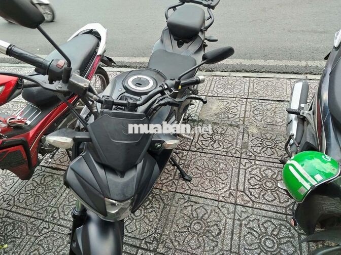 Suzuki GSX S150 2017 50.000 km màu đen