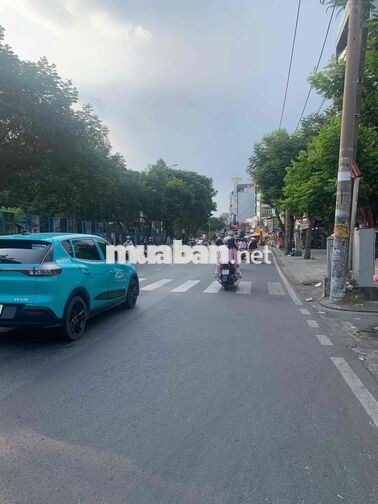8TRIỆU VỊ TRÍ ĐẦM SEN :2PN-4x15