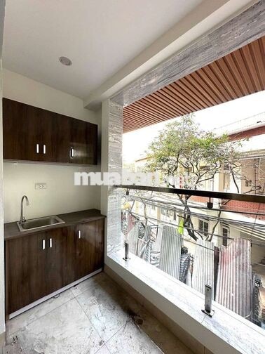 Khai trương CCMN 30m2, bếp tách riêng, ban công tại Mễ Trì Thượng
