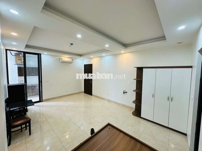 Khai trương CCMN 30m2, bếp tách riêng, ban công tại Mễ Trì Thượng
