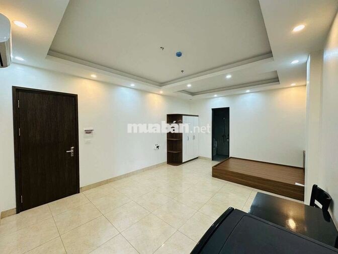 Khai trương CCMN 30m2, bếp tách riêng, ban công tại Mễ Trì Thượng