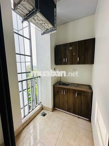 Khai trương CCMN 30m2, bếp tách riêng, ban công tại Mễ Trì Thượng