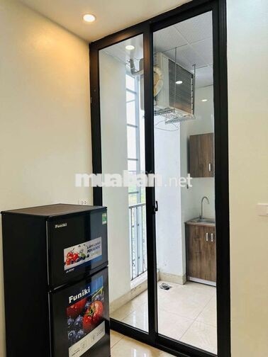 Khai trương CCMN 30m2, bếp tách riêng, ban công tại Mễ Trì Thượng