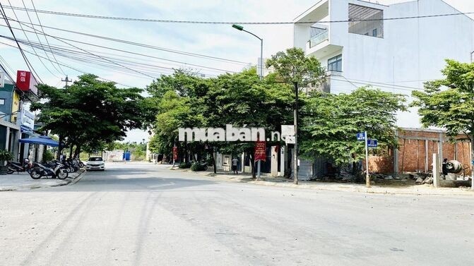 NHÀ 04 TẦNG NGAY KHU HÀNH CHÍNH ĐƯỜNG TỐ HỮU VÀ GẦN CHỢ CỐNG MỚI
