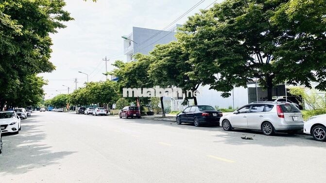 NHÀ 04 TẦNG NGAY KHU HÀNH CHÍNH ĐƯỜNG TỐ HỮU VÀ GẦN CHỢ CỐNG MỚI