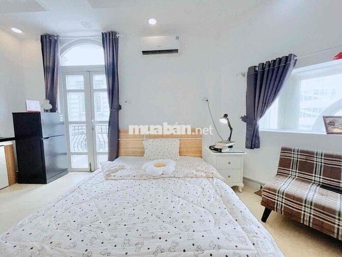 Căn hộ ban công lớn - Full nội thất - thang máy ngay khu Sân bay