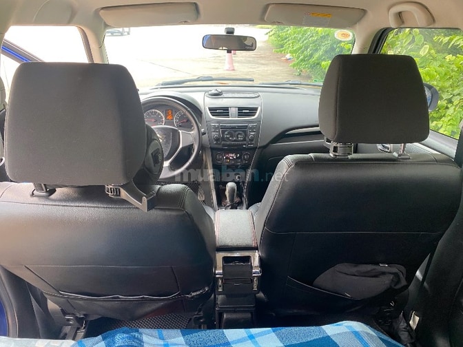 Bán xe ô tô suzuki swift gia đình sử dụng