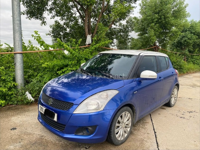 Bán xe ô tô suzuki swift gia đình sử dụng