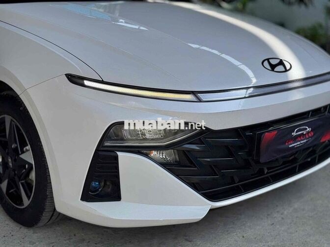 Hyundai Accent 2024 ĐB 23.000km trắng