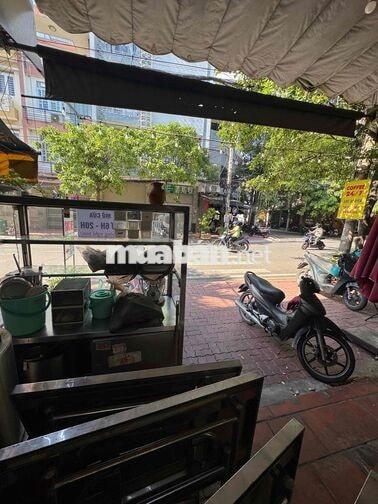 cho thuê nguyên căn sát góc ngã 4 gần công viên cao lỗ Q8 KD tự do