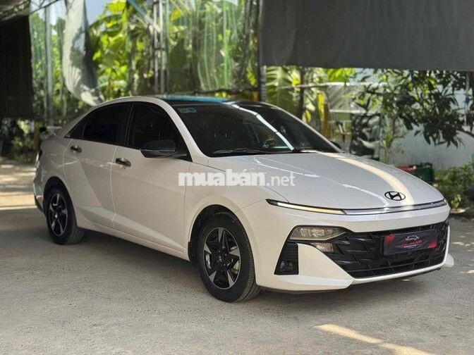 Hyundai Accent 2024 ĐB 23.000km trắng
