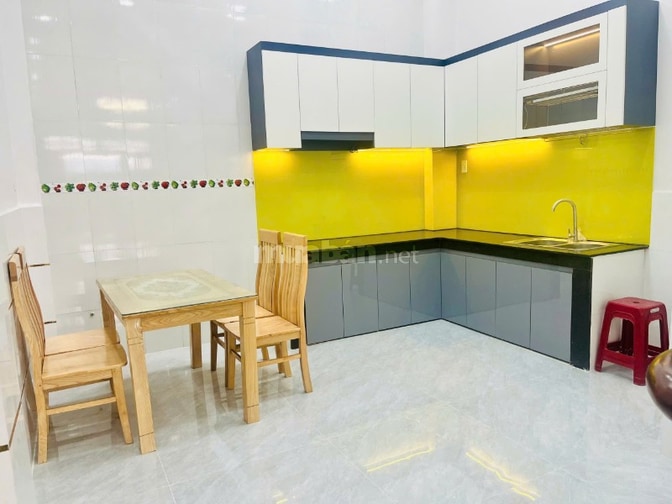 Nhà mới đẹp vào ở ngay - HXH 267 Lê Đình Cẩn, kế chợ.