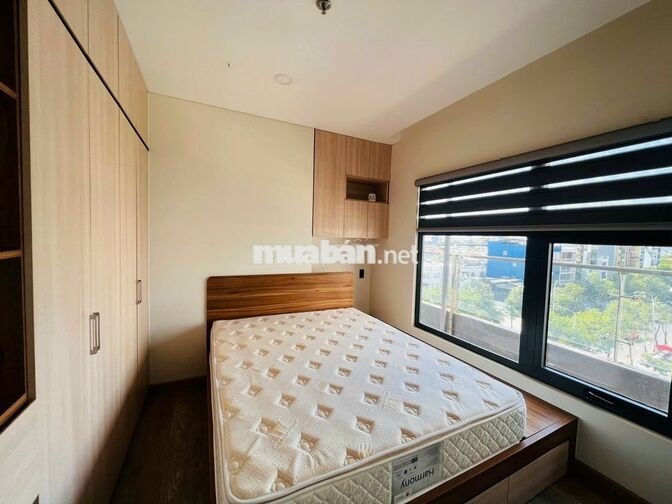 Cho thuê căn hộ 3 phòng ngủ Monarchy, 120 m2, Full nội thất