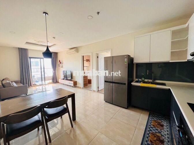 Cho thuê căn hộ 3 phòng ngủ Monarchy, 120 m2, Full nội thất