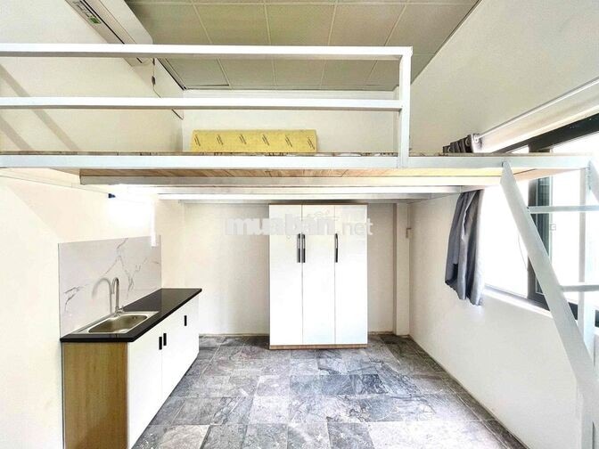 TRỐNG 1 PHÒNG CÓ GÁC - CỬA SỔ TRỜI - CMT8
