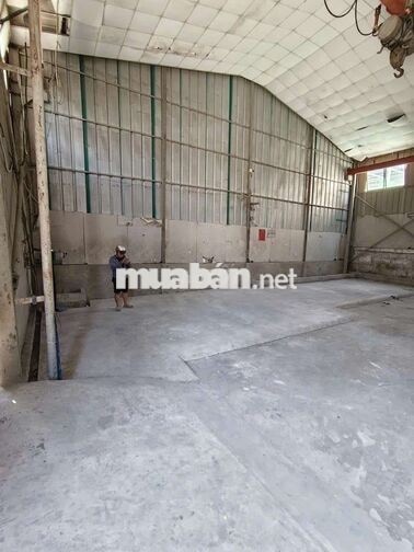 Xưởng Xe Tải 10tan 20 x 15m Có Cẩu Trục điện 3pha