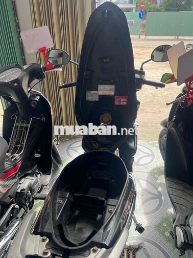 Honda Air Blade 110 2010 Bạc đen / Zin Êm