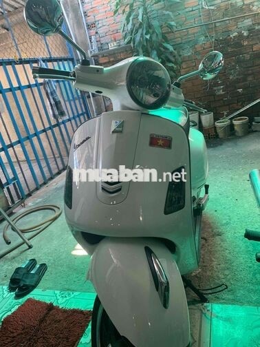 Piaggio Vespa GTS 125 2014 trắng