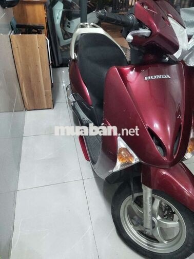 Honda Lead FI 2012 màu đỏ