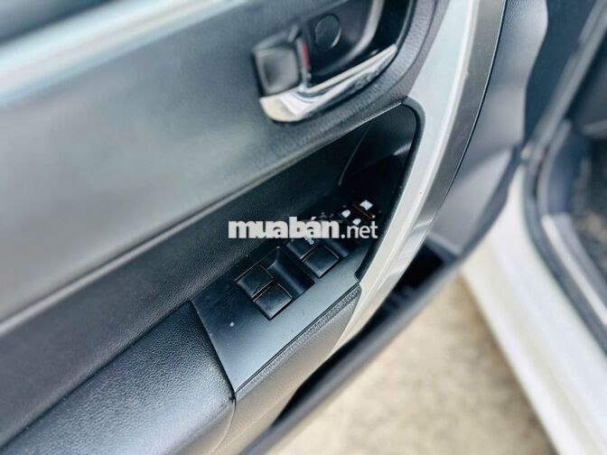 Toyota Corolla Altis 2016 1.8G Trắng