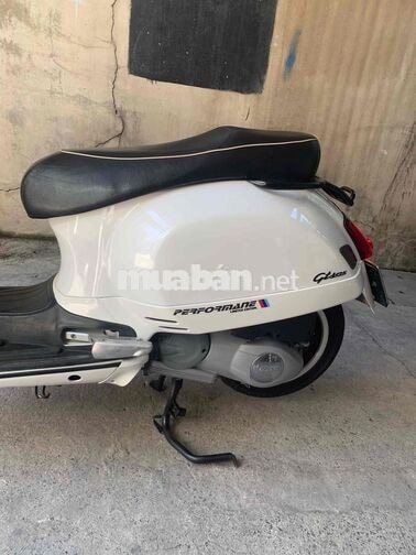 Piaggio Vespa GTS 125 2014 trắng