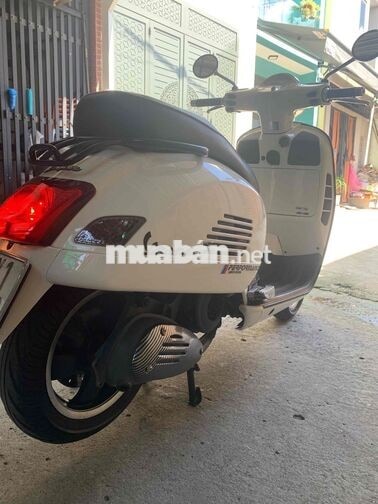 Piaggio Vespa GTS 125 2014 trắng