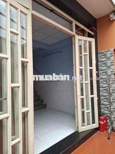 CHO THUÊ NGUYÊN CĂN DƯƠNG BÁ TRẠC Q8 2 TẦNG : 7tr