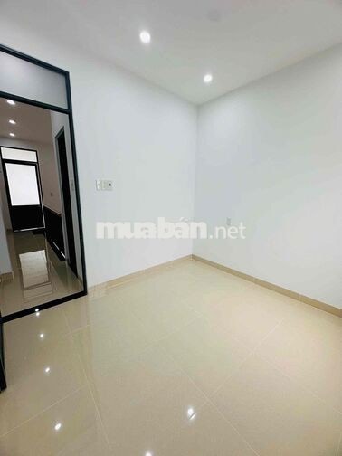bán nhà 2 tầng mới 100%  mặt tiền đường Việt Bắc cách biển chỉ tầm 40